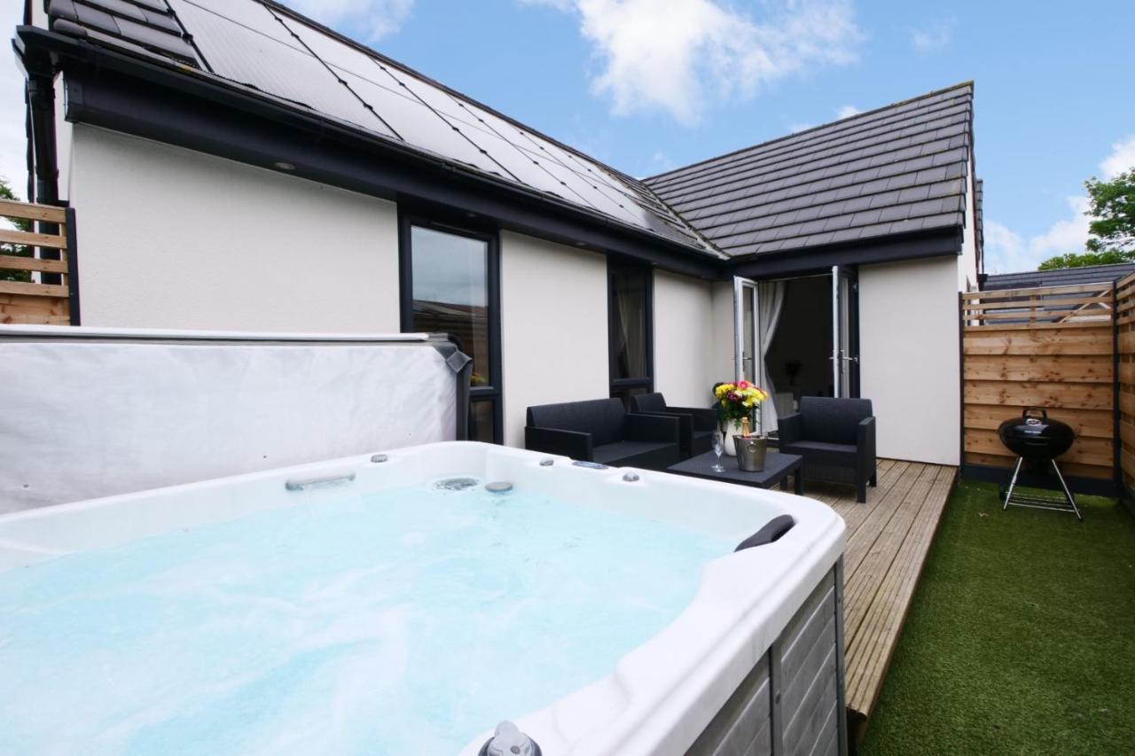Hoxne Cottages - Sunflower Cottage With Private Hot Tub Йорк Экстерьер фото